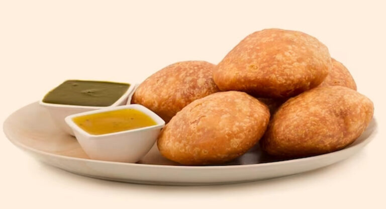 let’s know about the delicious kachoris found in different places